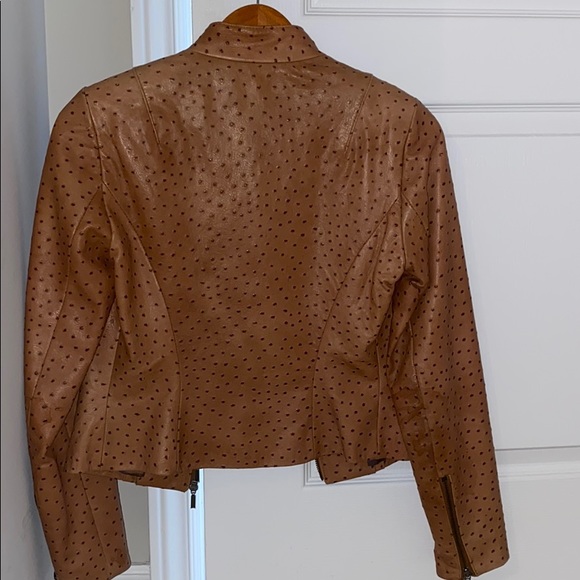 Vintage Danier Genuine Leather Caramel Coat - Picture 4 of 5